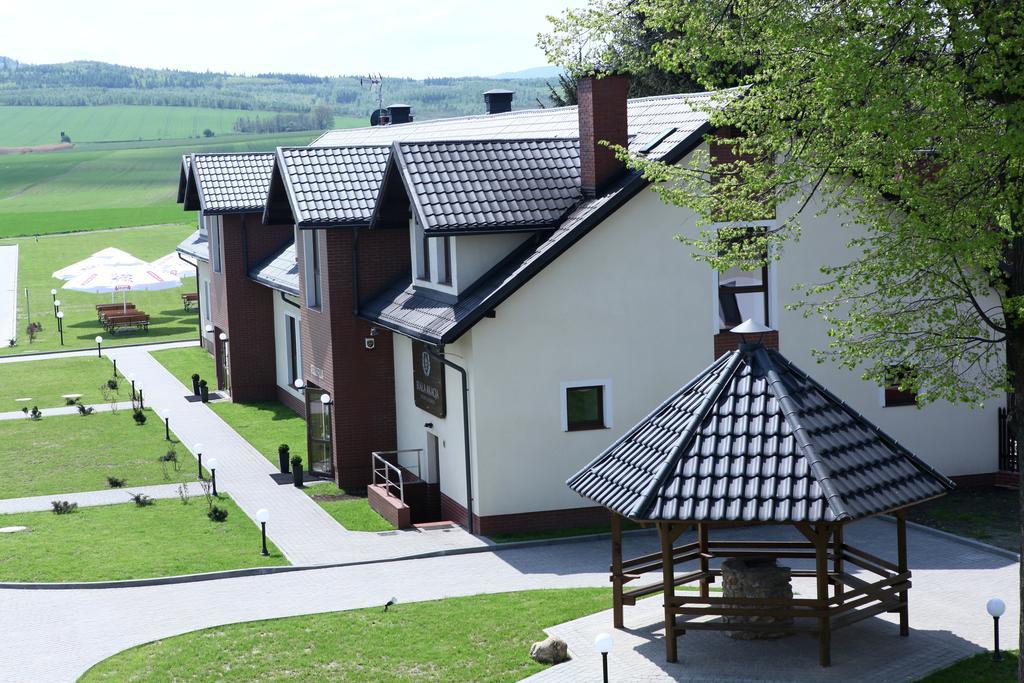 Biala Akacja Resort & Business Prudnik Bagian luar foto