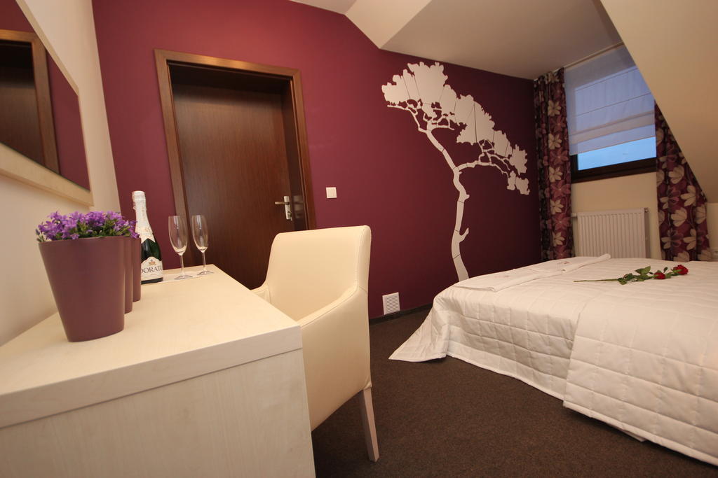 Biala Akacja Resort & Business Prudnik Ruang foto
